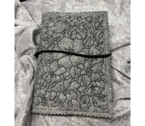 ADVENTSKALENDER 7. Dezember - Stickdatei ITH - Buchhülle A6 Kirschblüten Vögelchen